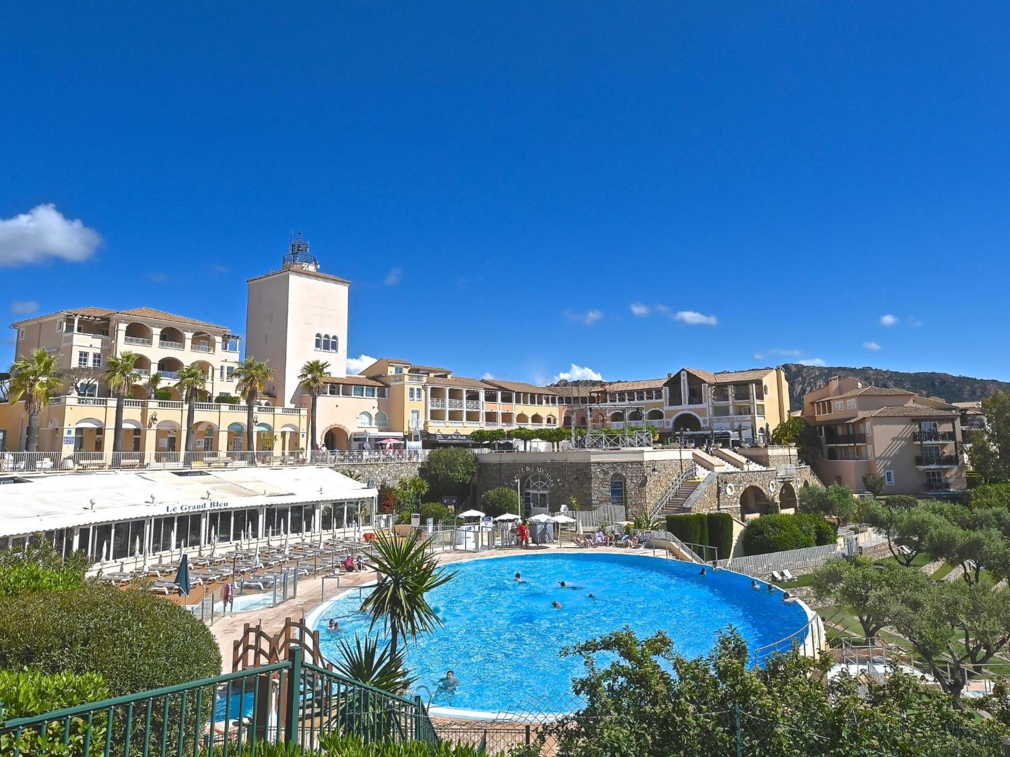 Saint-Raphaël Apartment Village Cap Esterel - Les Bastides-6 By Interhome מראה חיצוני תמונה
